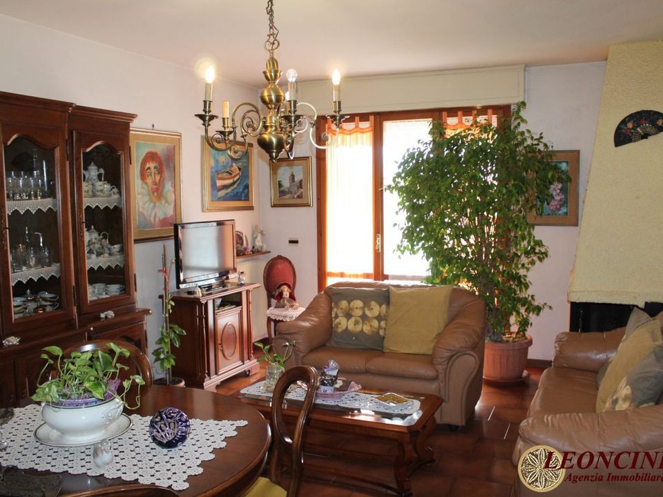 Lejlighed i Villafranca in Lunigiana, Massa and Carrara - foto 1
