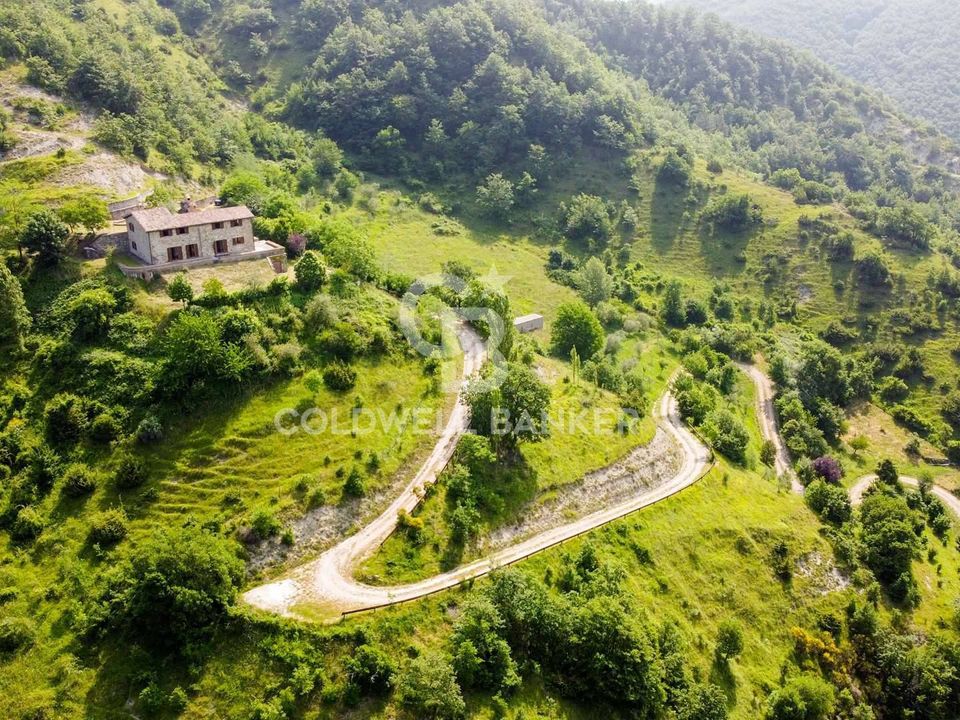 Landejendom i Gubbio, Perugia - foto 1