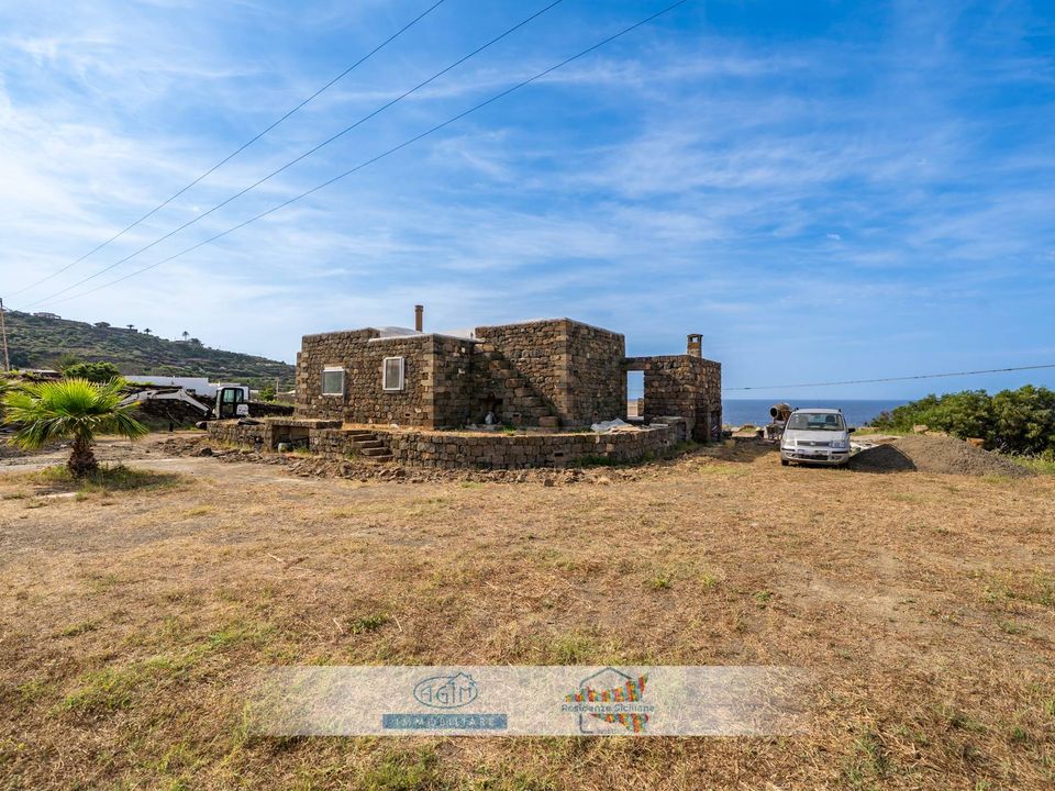 Villa - Pantelleria, Trapani - photo 1