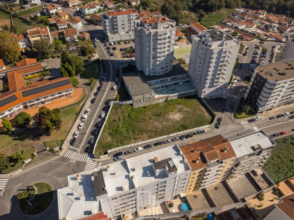 Helårsgrund i Sao Joao da Madeira, Aveiro - foto 1