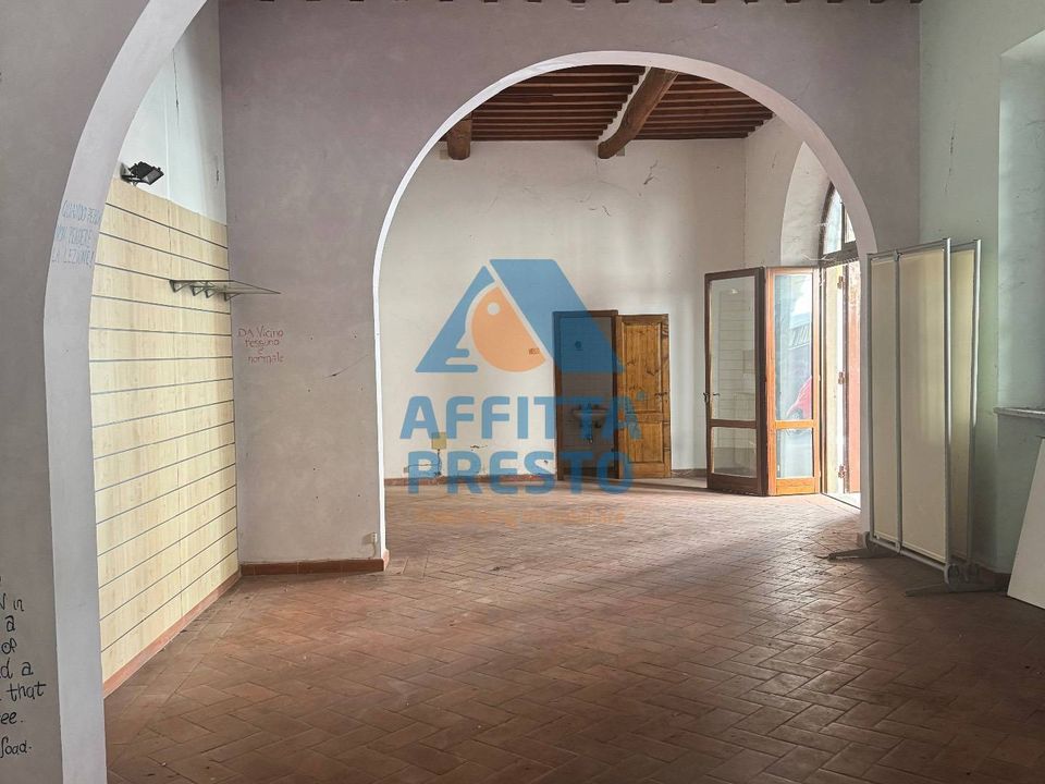 L'establiment comercial a Fucecchio, Florence - foto 3