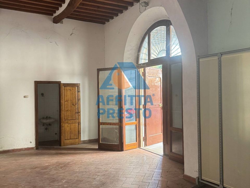 L'establiment comercial a Fucecchio, Florence - foto 4