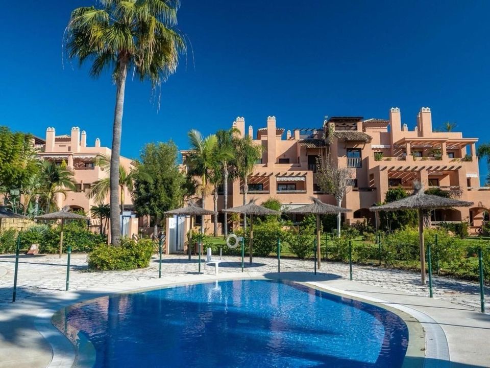 Lejlighed i Atalaya Isdabe, Malaga - foto 1