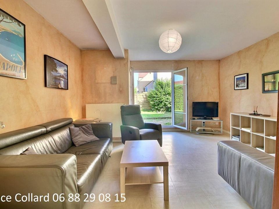 Villa i Breuil-le-Sec, Oise - foto 1