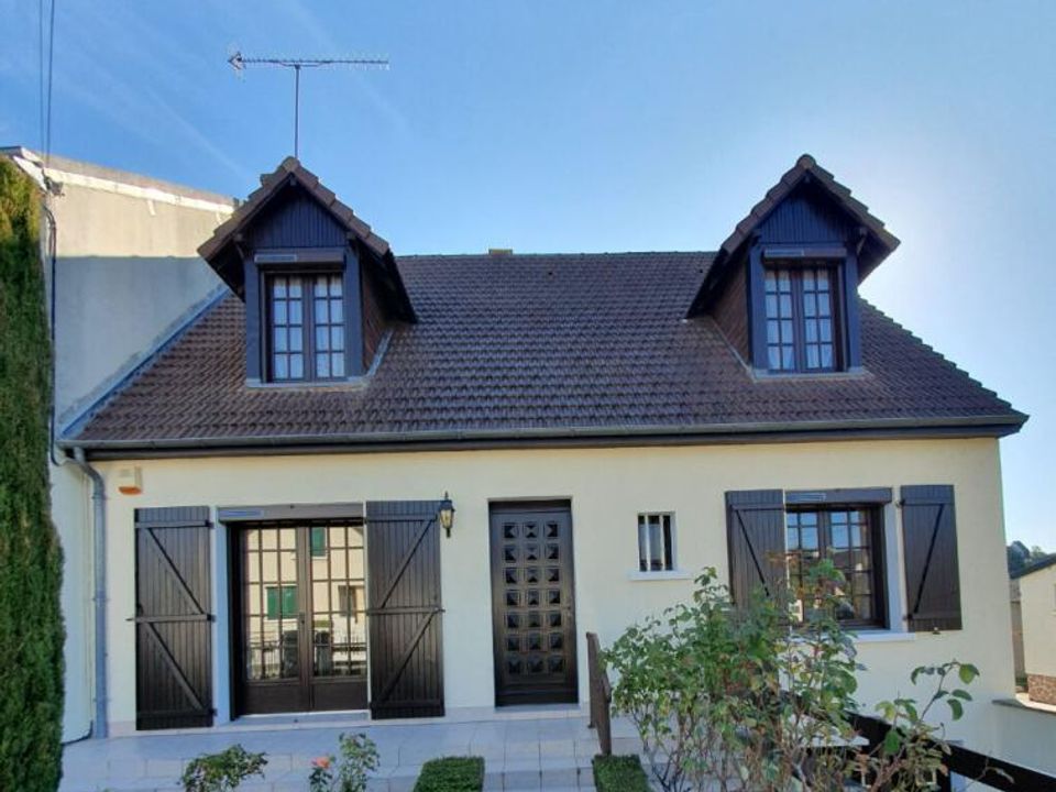 Villa in Chateauroux, Indre - foto 1