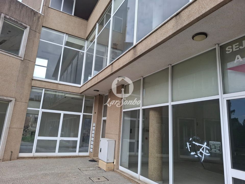 Erhvervsejendom i Santo Tirso, Porto - foto 2
