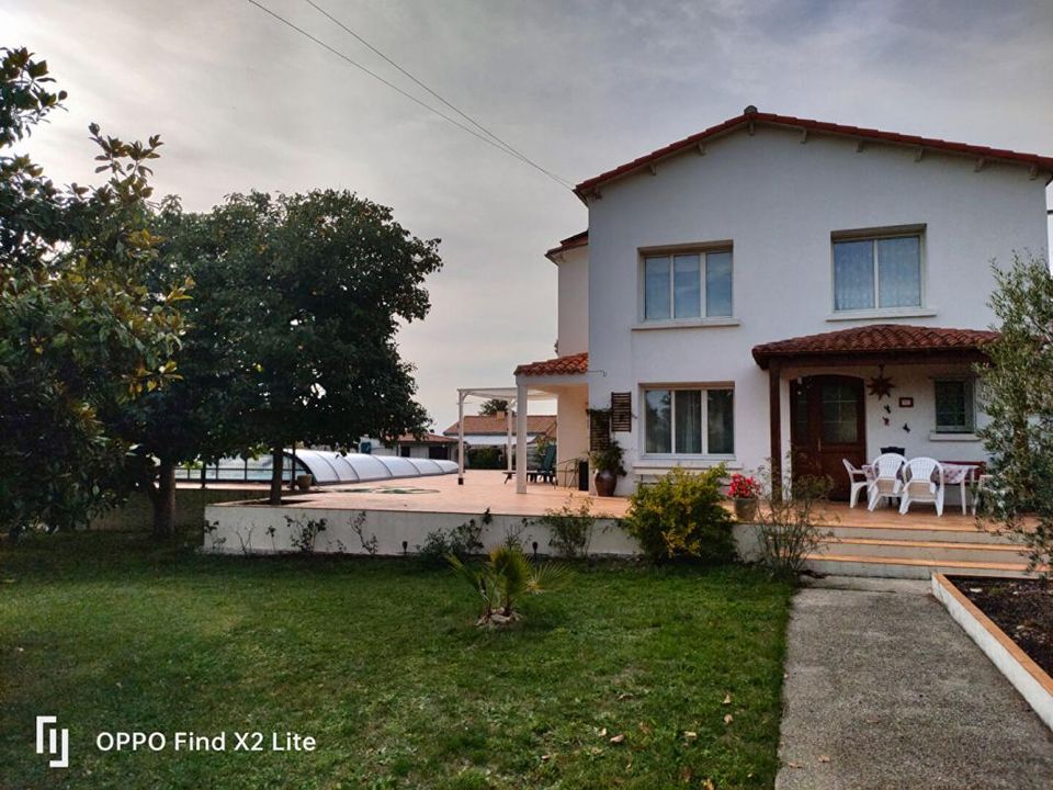Villa i Saint-Jean-d'Angely, Charente-Maritime - foto 1
