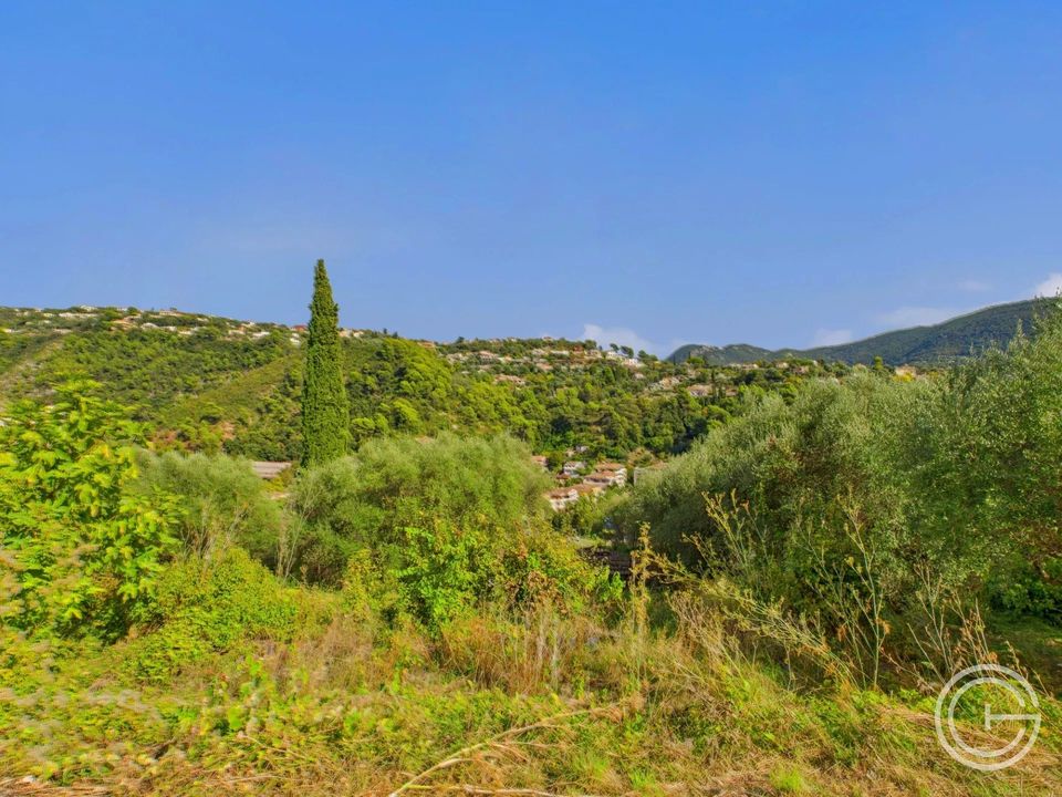 Terreno en Saint-André-de-la-Roche, Alpes-Maritimes - foto 1