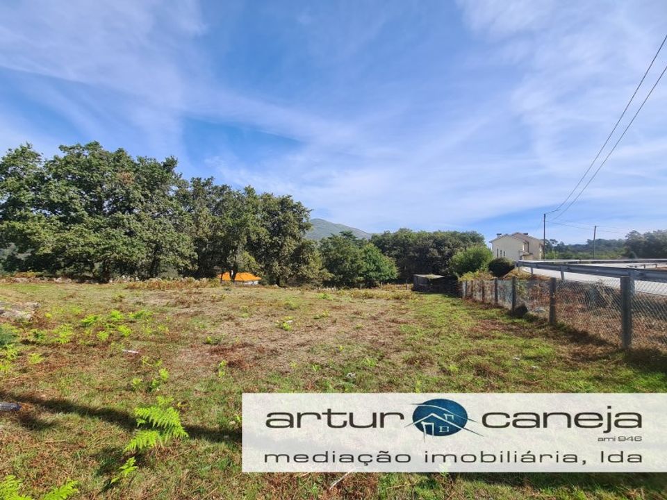 Helårsgrund i Arcos de Valdevez, Viana do Castelo - foto 1
