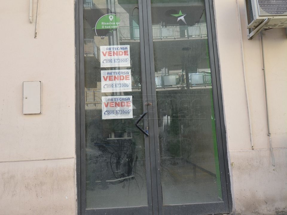 Erhvervsejendom i Messina, Messina - foto 1
