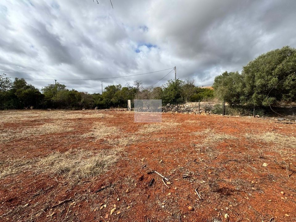 Helårsgrund i Santa Barbara de Nexe, Faro - foto 2