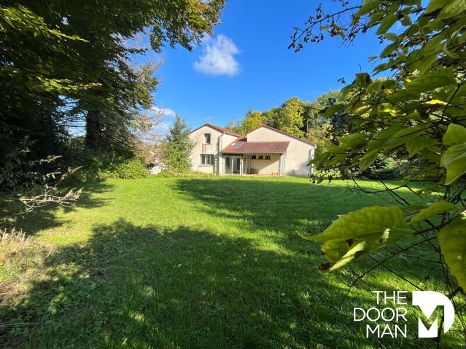 Villa i Bourbonne-les-Bains, Haute-Marne - foto 1