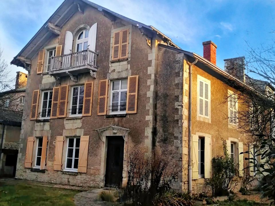 Byhus i Mirebeau, Vienne - foto 1