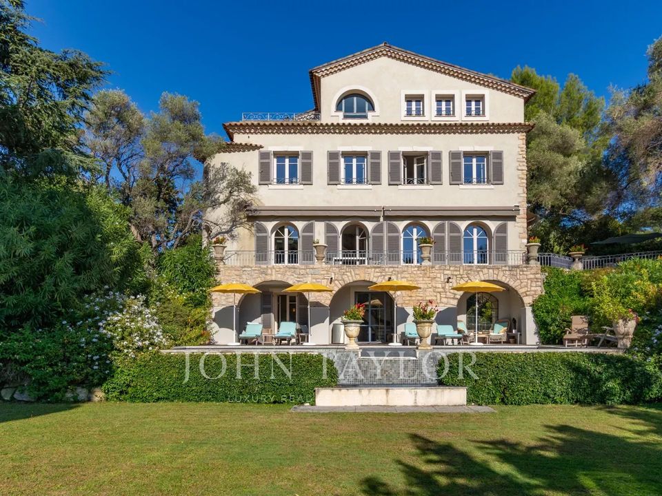 Villa i Antibes, Alpes-Maritimes - foto 1
