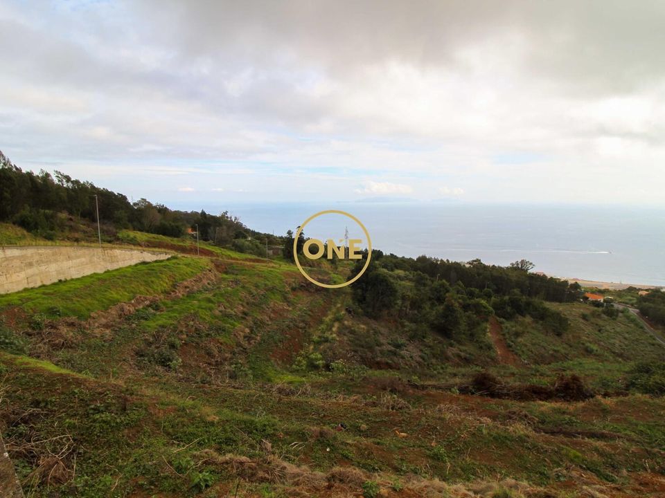Helårsgrund i Santa Cruz, Madeira - foto 1