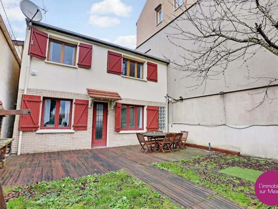 Villa i Noisy-le-Sec, Seine-Saint-Denis - foto 1