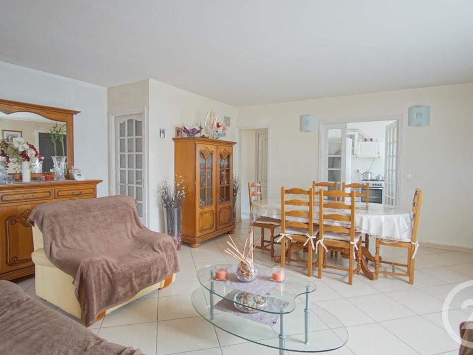 Bungalow i Choisy-le-Roi, Val-de-Marne - foto 1