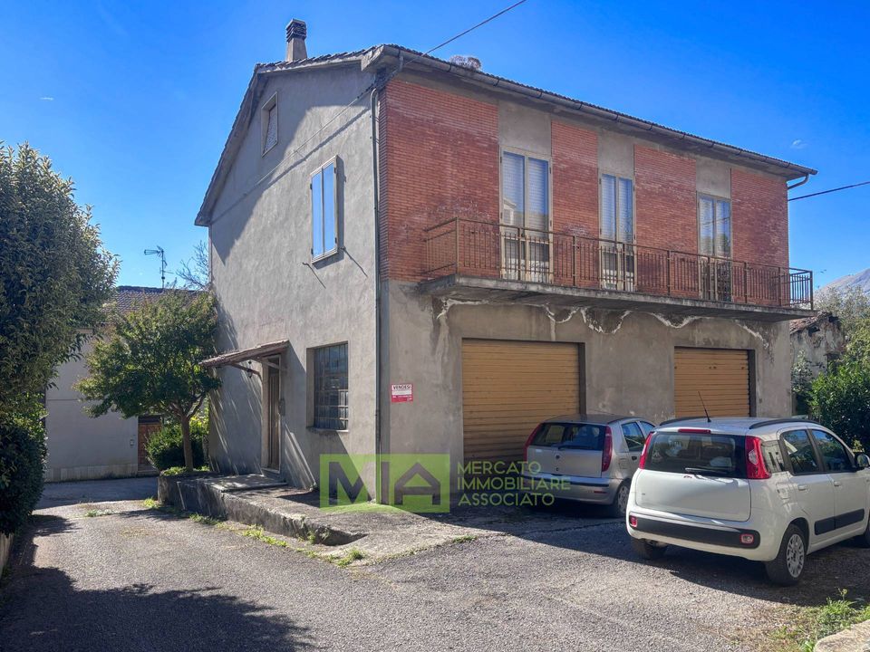 Villa i Amandola, Fermo - foto 1