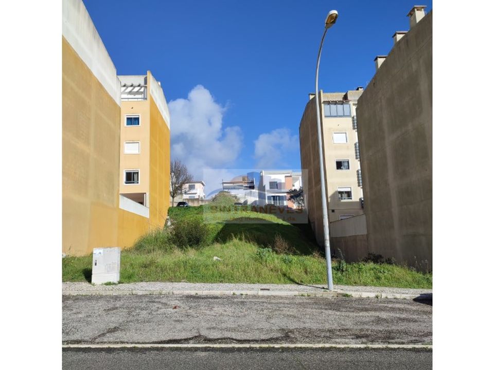 Helårsgrund i Amadora, Lisbon - foto 1