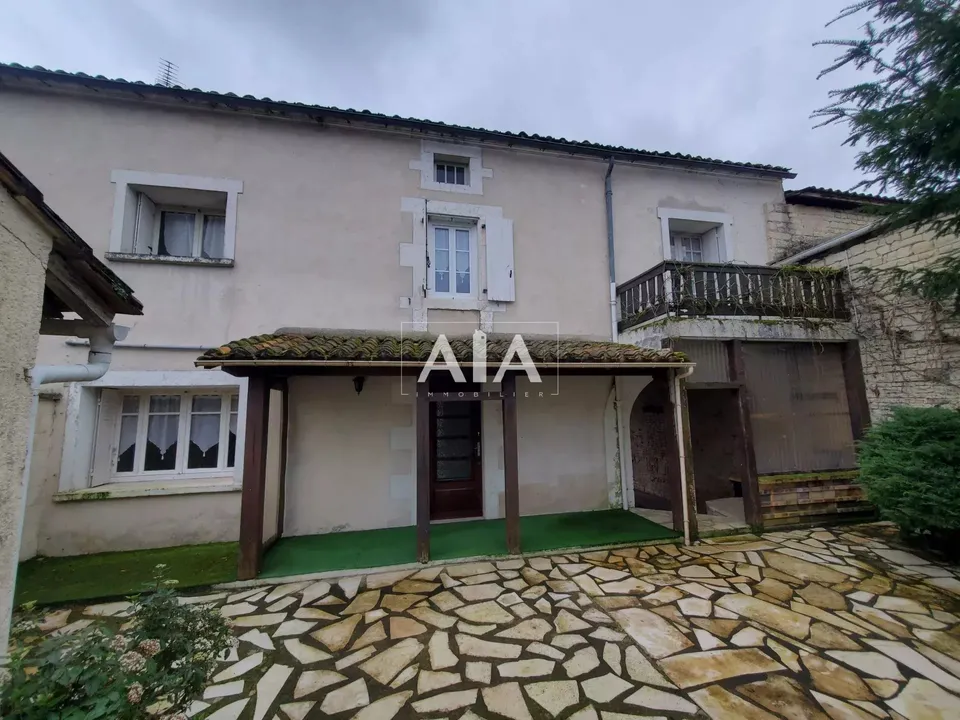 Landejendom i Coulonges, Charente - foto 1