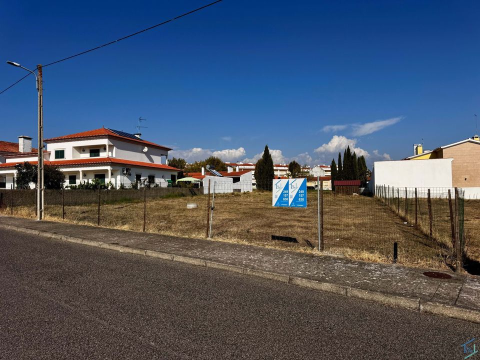 Helårsgrund i Montalvo, Santarem - foto 1