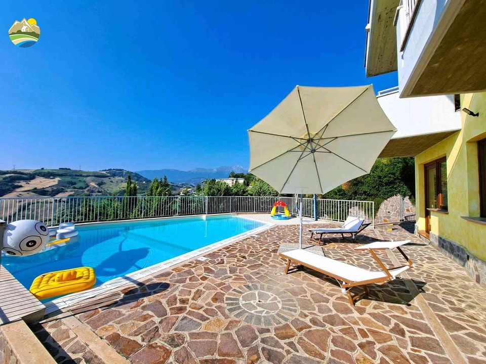 Villa i Castiglione Messer Raimondo, Teramo - foto 1