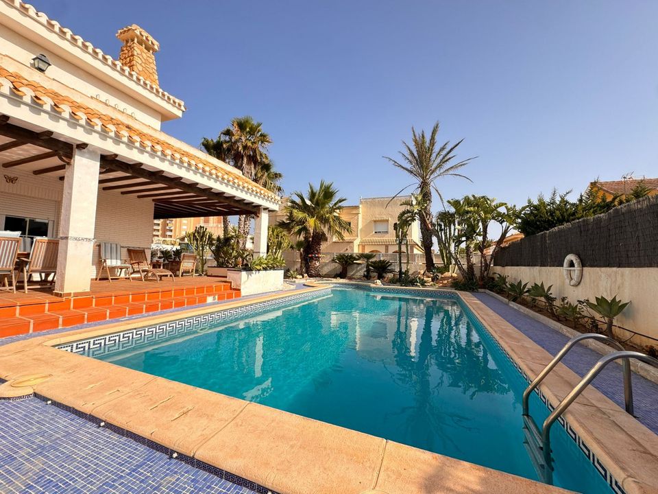 Villa i La Manga Del Mar Menor, Murcia - foto 1