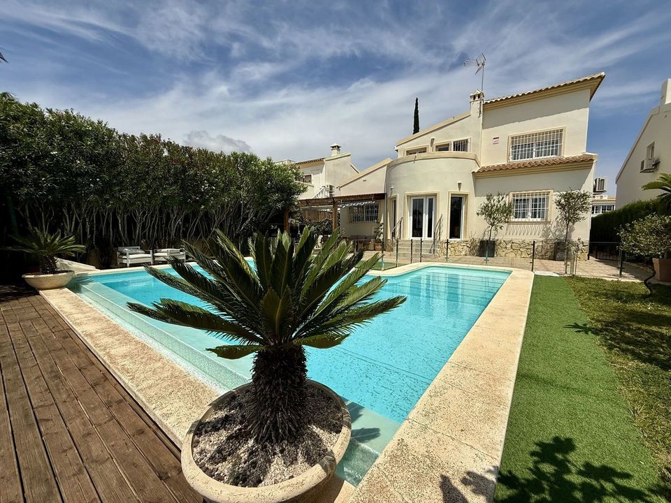 Villa i Orihuela Costa, Alicante - bilde 1