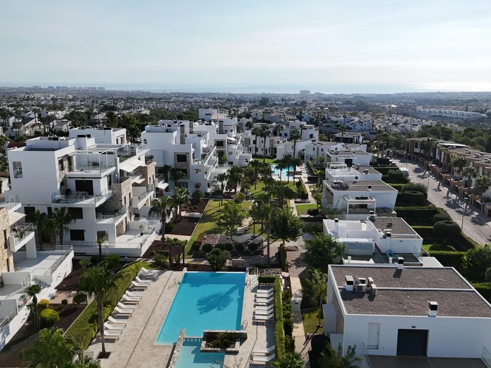 Villa in Los Dolses, Alicante - photo 2
