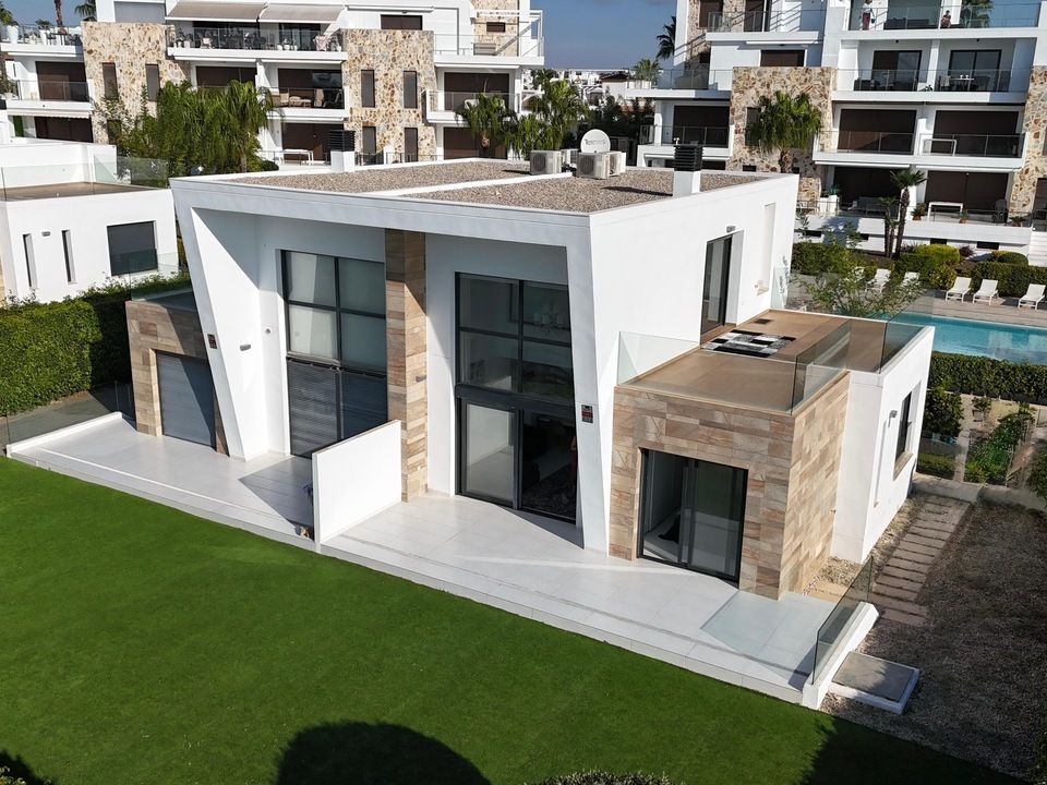 Villa in Los Dolses, Alicante - photo 3