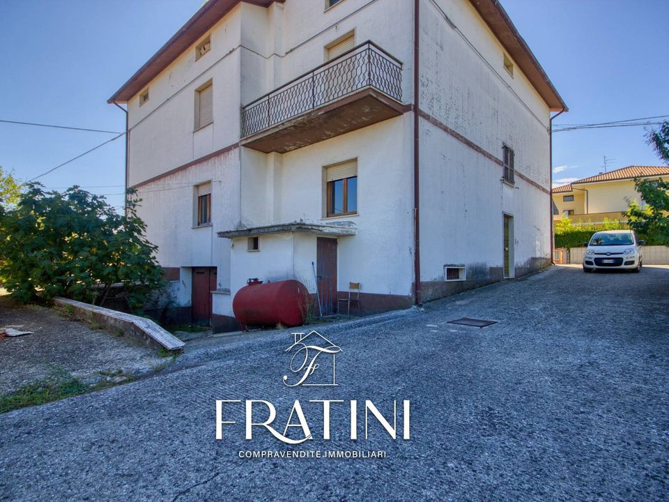 Villa i Sant'Egidio alla Vibrata, Teramo - foto 1