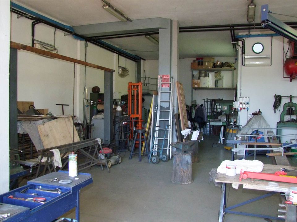 Erhvervsejendom i Dicomano, Florence - foto 1