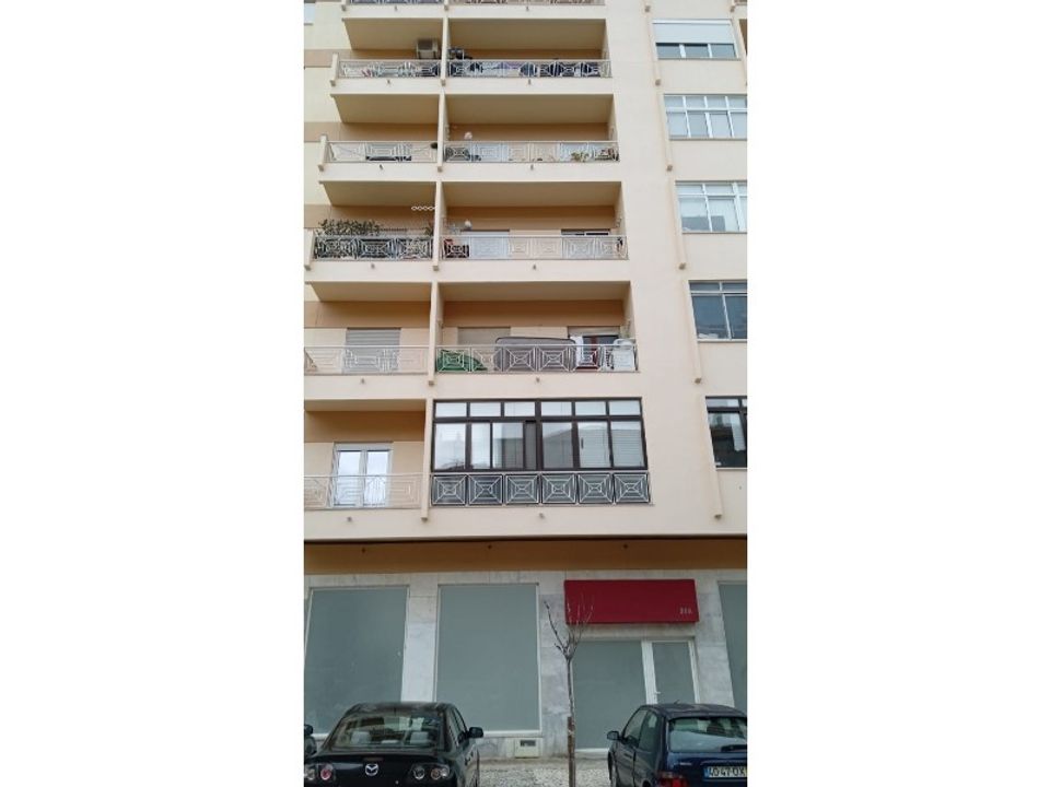 Erhvervsejendom i Barreiro, Setubal - foto 4