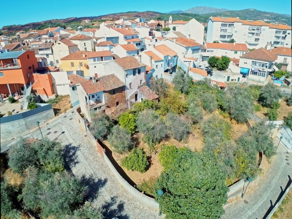 Helårsgrund i Dominguizo, Castelo Branco - foto 1