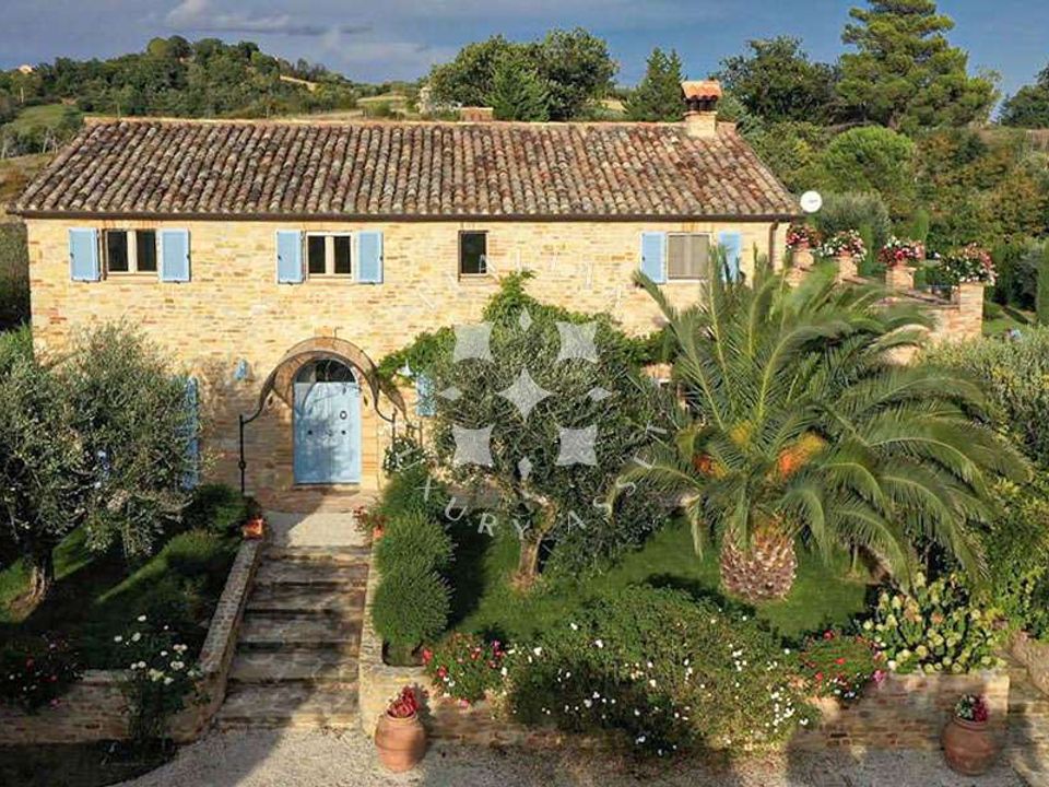 Villa in Falerone, Fermo - photo 3