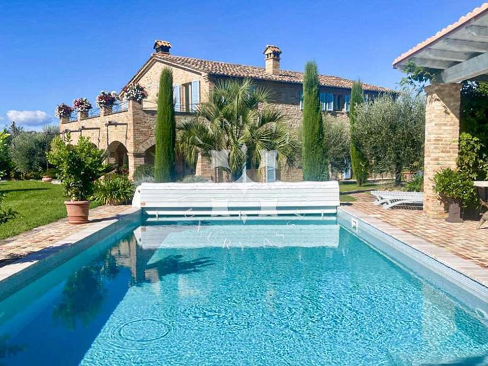 Villa in Falerone, Fermo - photo 4