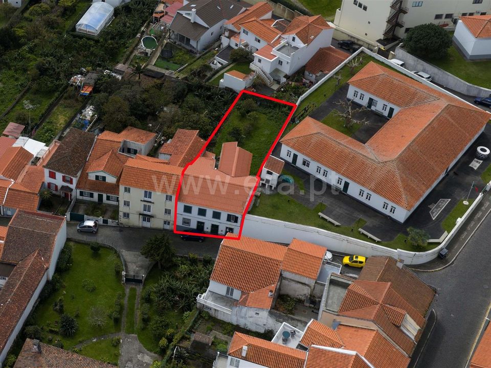 Villa in Horta, Faial - foto 1