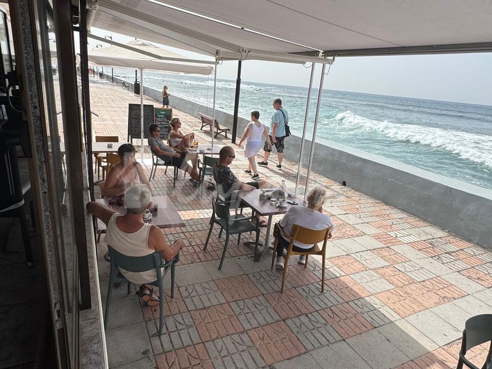 Erhvervsejendom i Las Galletas, Tenerife - foto 2