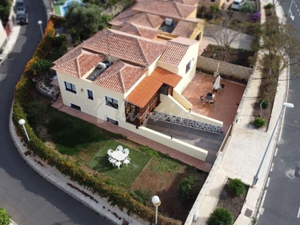 Villa i La Parque Reina, Tenerife - bilde 1