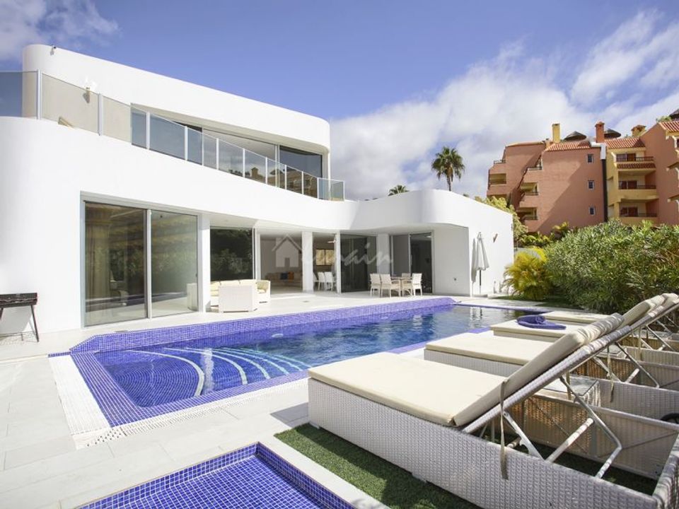 Villa i La Caleta (Adeje), Tenerife - foto 1