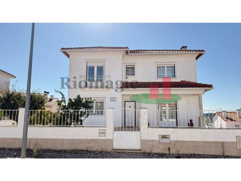 Villa a Rio Maior, Santarem - foto 1
