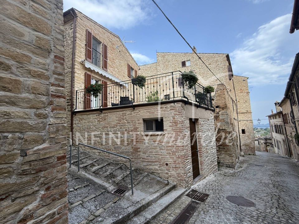 Villa a Montelparo, Fermo - foto 1
