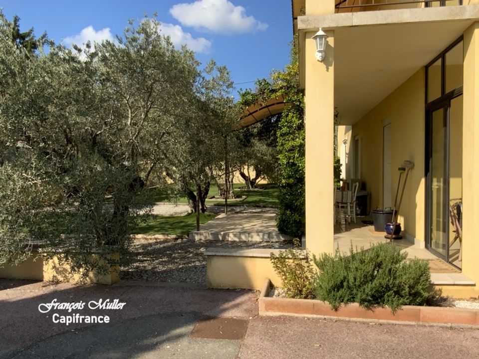 Apartamento en Manosque, Alpes-de-Haute-Provence - foto 2