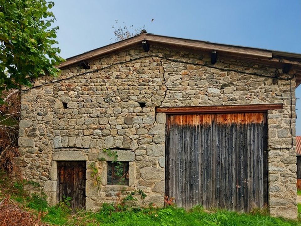 Gårdshus i Celles-sur-Durolle, Puy-de-Dome - bilde 1