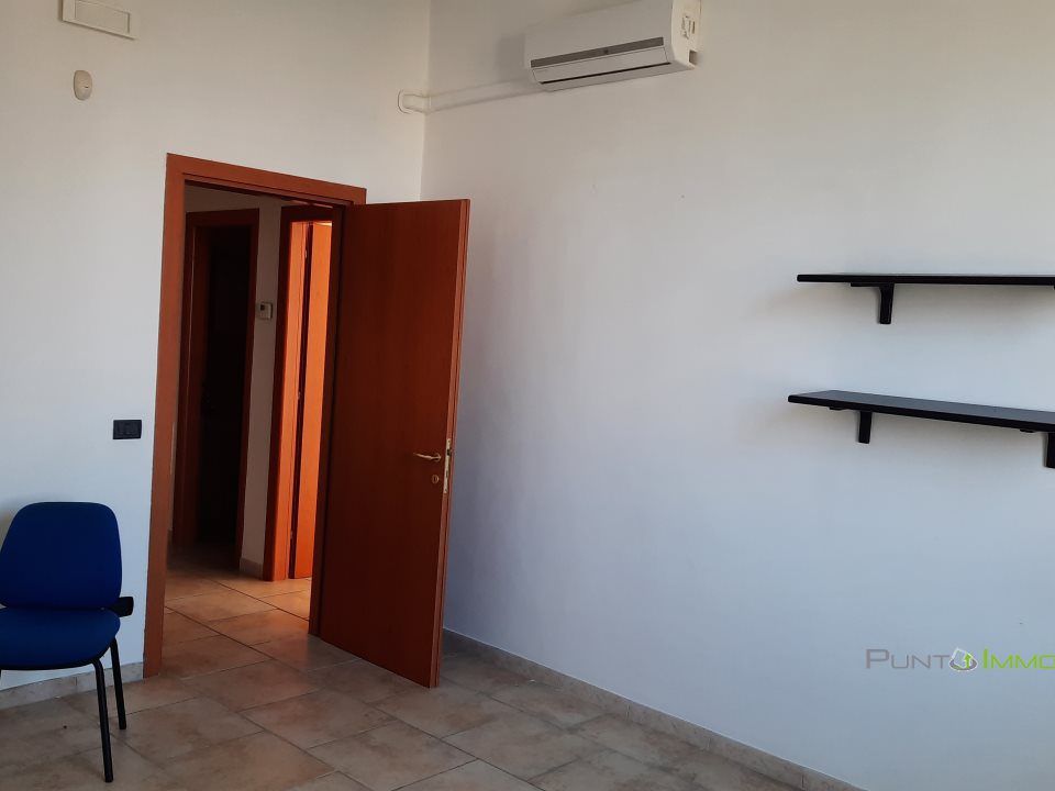 Commercial property in Brindisi, Brindisi - photo 4