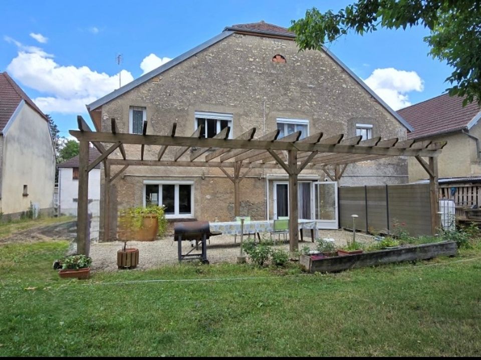 Landsbyhus i Broye-Aubigney-Montseugny, Haute-Saone - foto 1