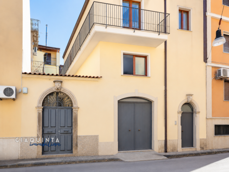 Villa a Palagonia, Catania - foto 1