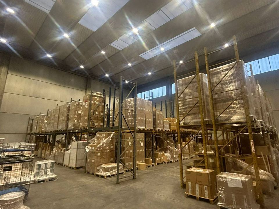 Gewerbeimmobilie in Burago Di Molgora, Monza and Brianza - Foto 1