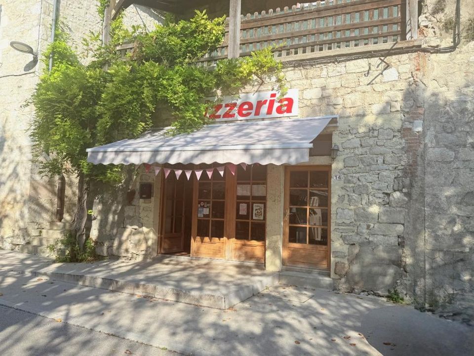 Erhvervsejendom i Montcuq, Lot - foto 1