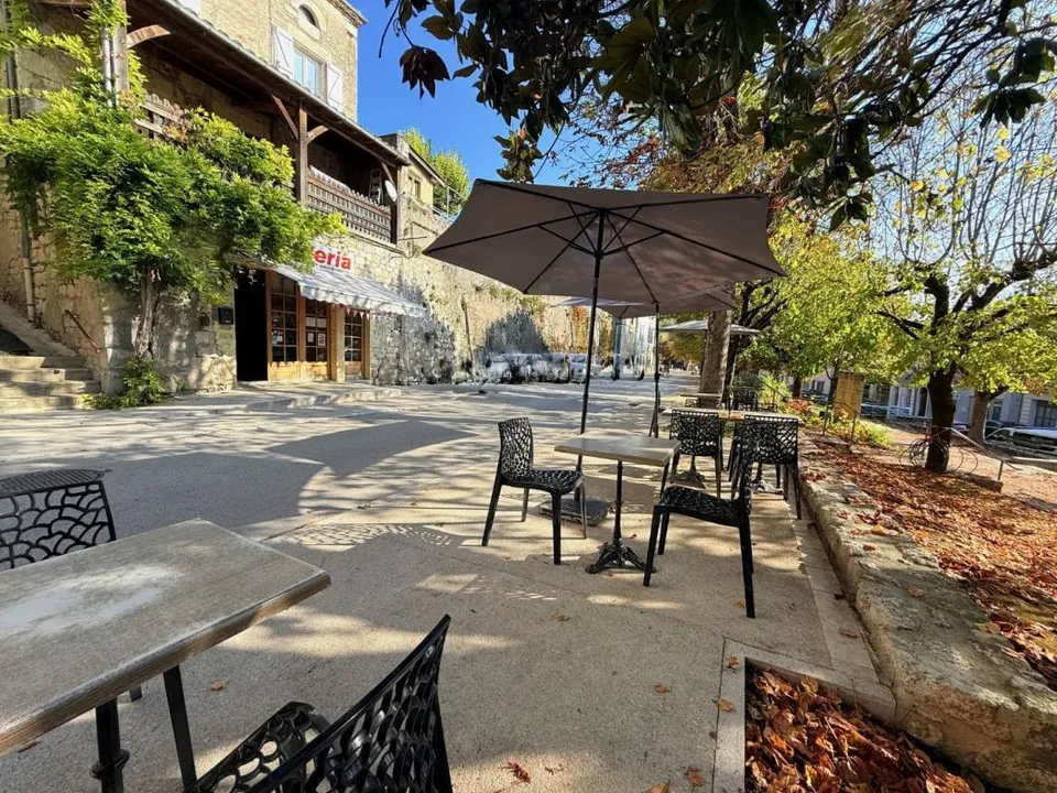 Erhvervsejendom i Montcuq, Lot - foto 2